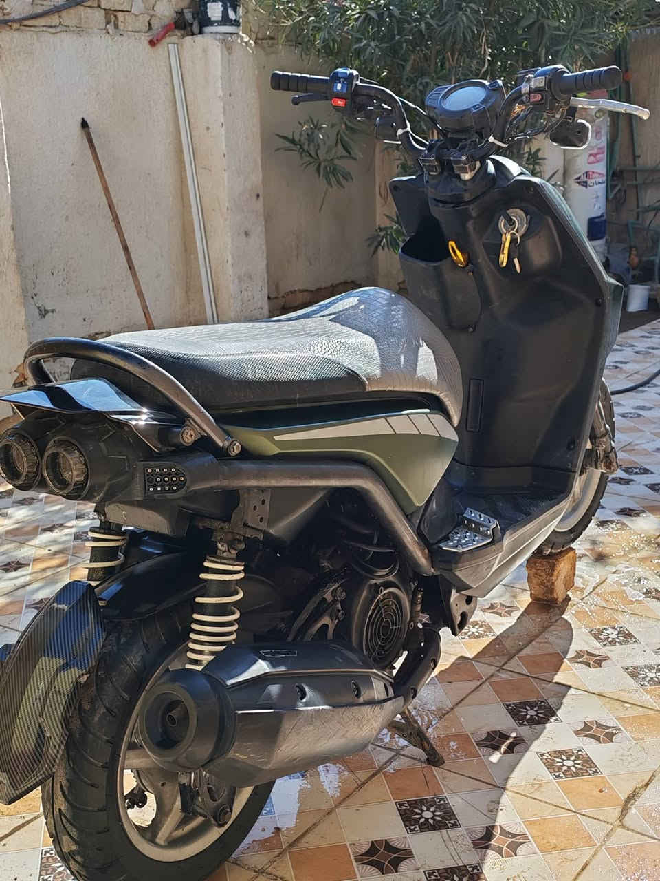 للبيع سكنس جبلي موديل ٢٠١٤ لون مميز بيها تعديلات بصيطه  كهربائيات كلها شغاله السعر ١١٠٠ هاتف *********** مكان قضاء الرفاعي
