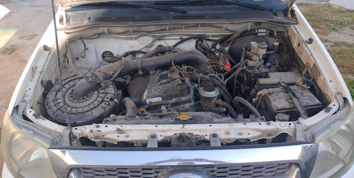 مەرزیە 2010بەراد بیلادی 
سەیارەکە هەموو شتەکی نوێیە بەناوی خومە
بەرادئیش دەکا و بەشەرتە
٣٠٠ هەزار رویشتیە و مەکینەی کرایتەوە
گیر و مەکینەی بەشەرتە
*********** أربيل, العراق
