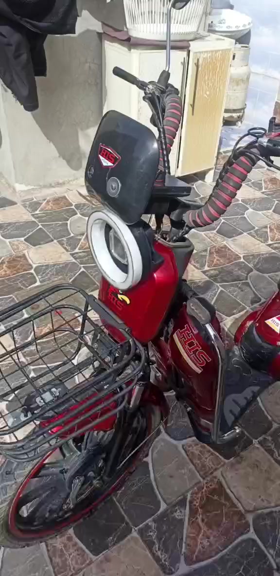 بايسكل شحن للبيع نظيف مابي عيب تايرات جوبلص اربع دبلات المرغوب كهربائيات كله شغال سعره 350 الف وبي مجال للطييين


**إذا كنت صاحب هذا الإعلان وتريد حذفه لأي سبب، رجاءا أرسل رسالة إلى الدعم الفني**