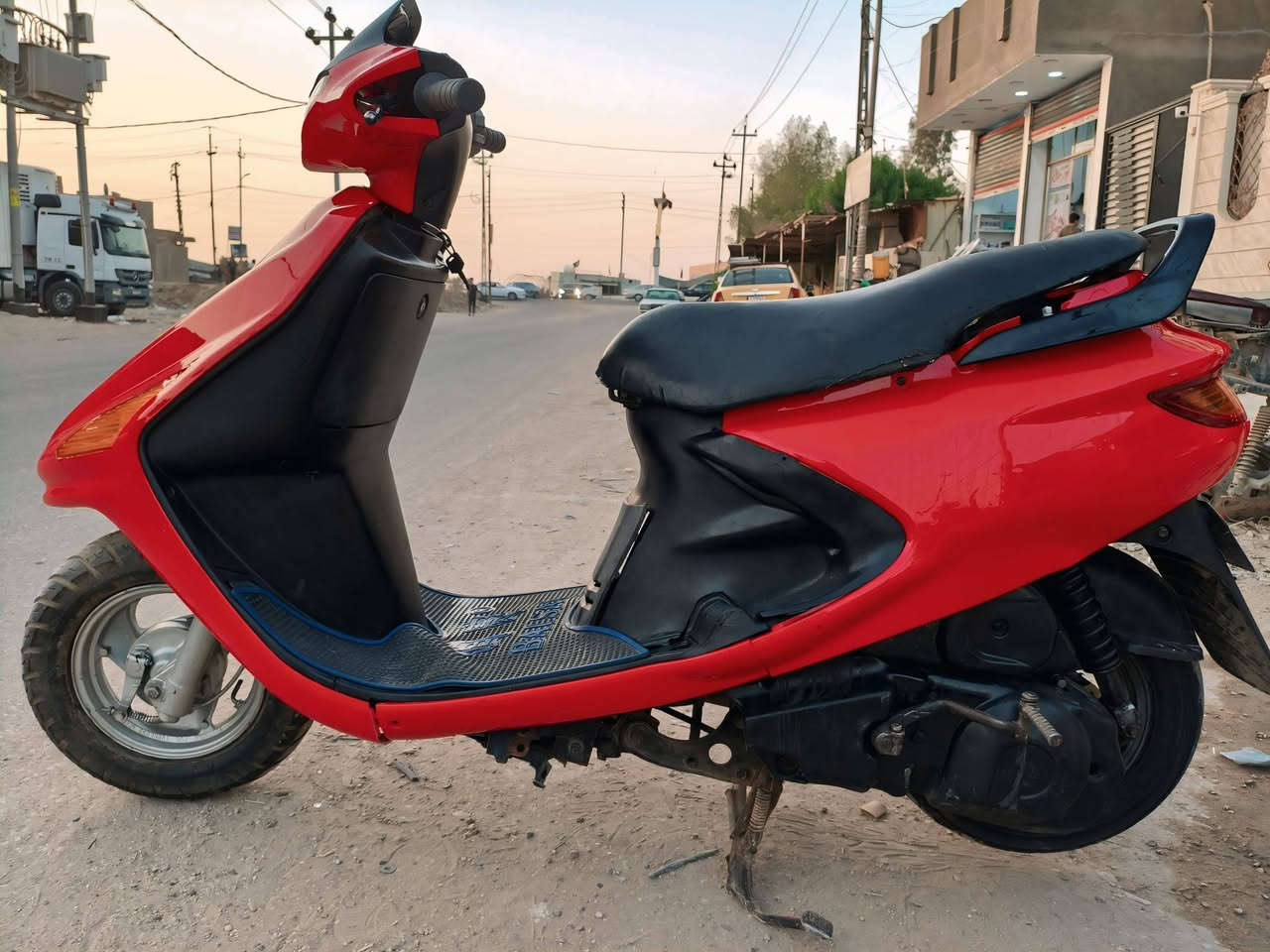 السلام عليكم فراشه حمره اخو الجديد كلشي شغال وبسعر مناسب بس ب400 وبيها مجال كلشي شغال دبلات لايت اشاير هورن ما عايزه برغي الدراجه كلش نظيفه
العنوان ديوانيه شاميه 
***********
