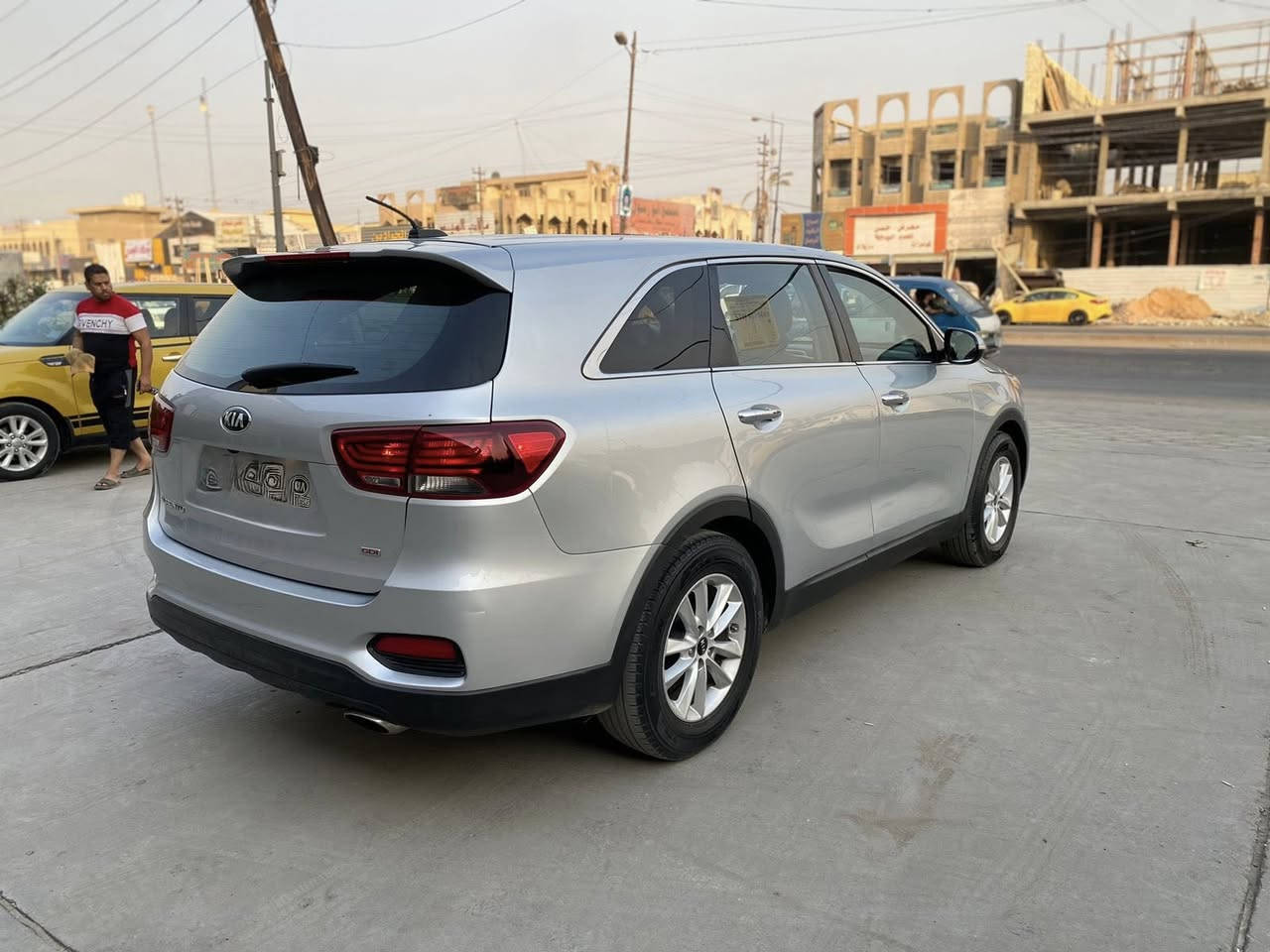 السلام عليكم  سورنتو للبيع
مديل 2019
مكينه 4 سلندر
رقم بغداد الجديد
سونارها مرفق بلمنشور وصار بيها بارد بلجنطه بعده 
ممكحل
السعر 170 وبيها مجال شي بسيط 
مكاني بغداد الجديده  ***********
