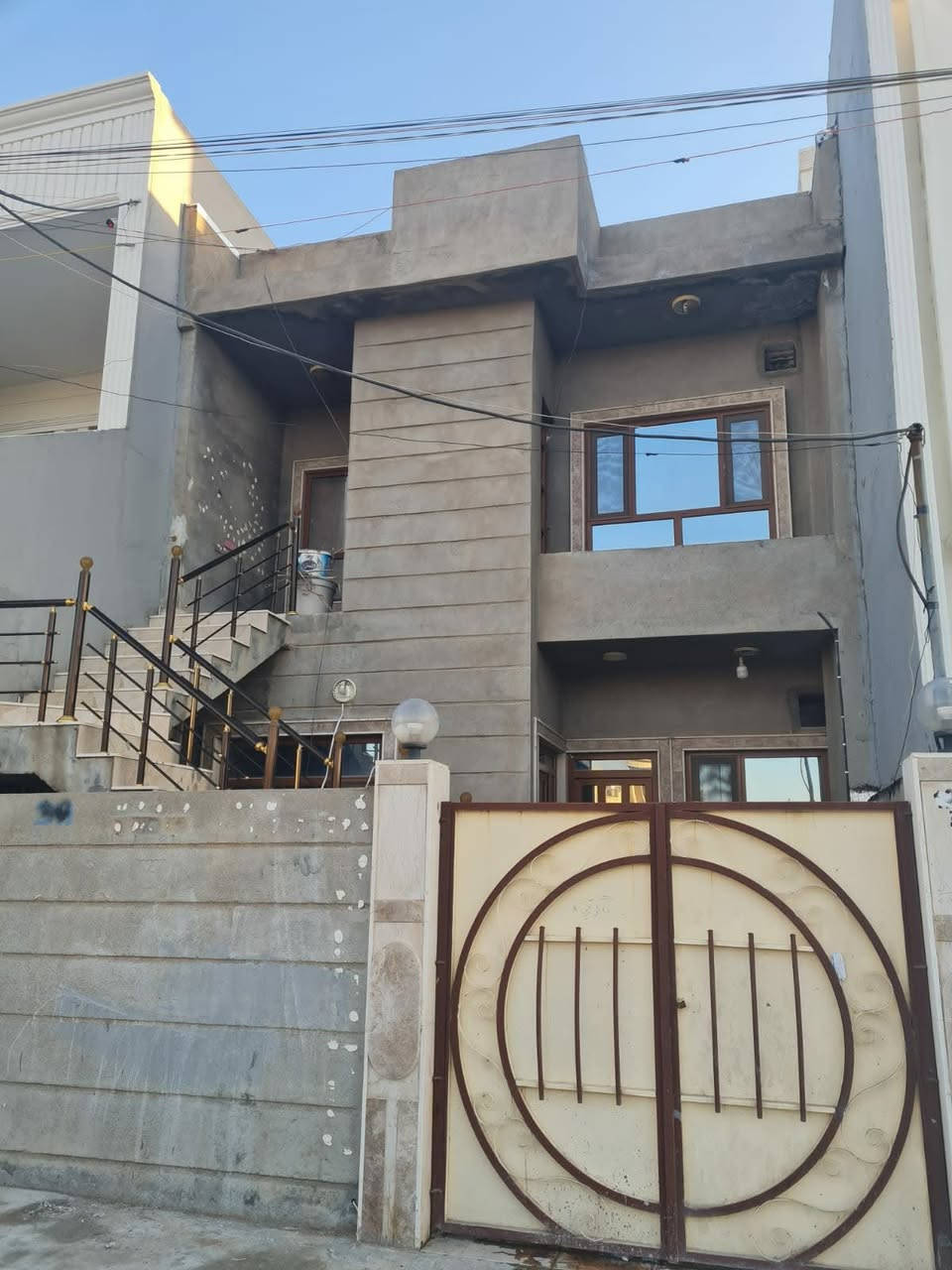 بيت طابقين للأيجار داخل البيت درج مشترك غير منفصل العنوان  دوميز خلف حفتا بازار گدام الحديقة سعر الأيجار 450 للأستفسار خاص


**إذا كنت صاحب هذا الإعلان وتريد حذفه لأي سبب، رجاءا أرسل رسالة إلى الدعم الفني**