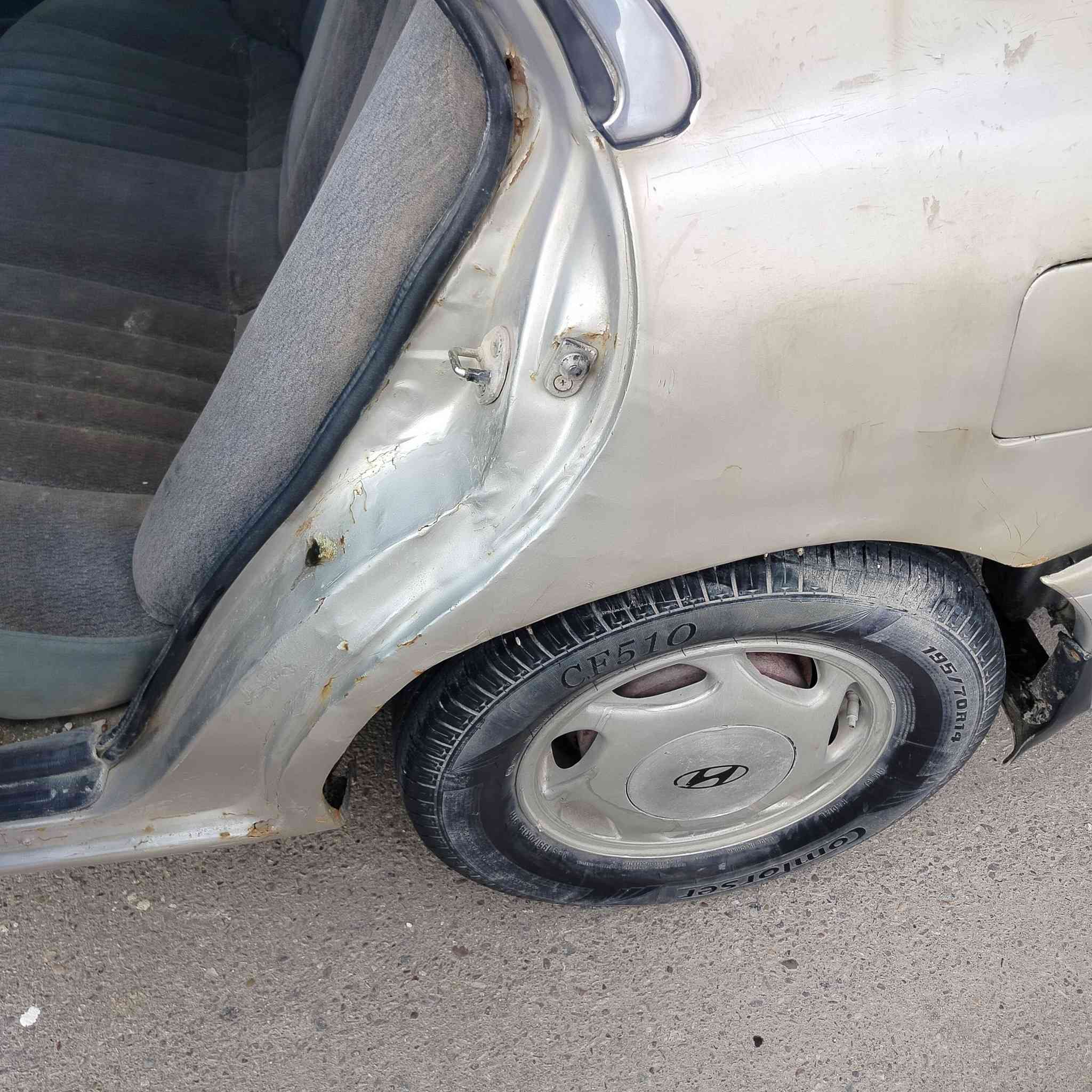 السلام عليكم سوناتا تو للبيع موديل 95 سنويه ل2028 عايزه ملاحظات بسيطه السعر 28 وبيه  بسيط العنوان السماوه ***********
