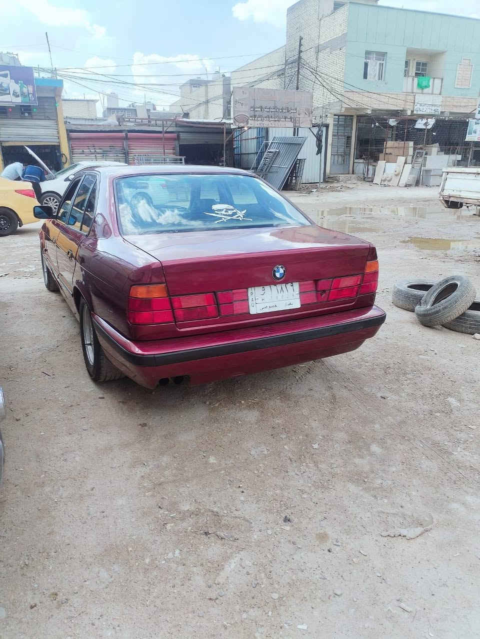 سلام عليكم ابيع بي ام  ٥٢٥ مكينة
وكيرمكفولات فانوس عدلى 
صدر امامي خلفي حلو 
كهربائيات كلة شغالة تخم تايرجديد
تخم تاير جديد 
 سنويه 29 تنتهي 
***********
