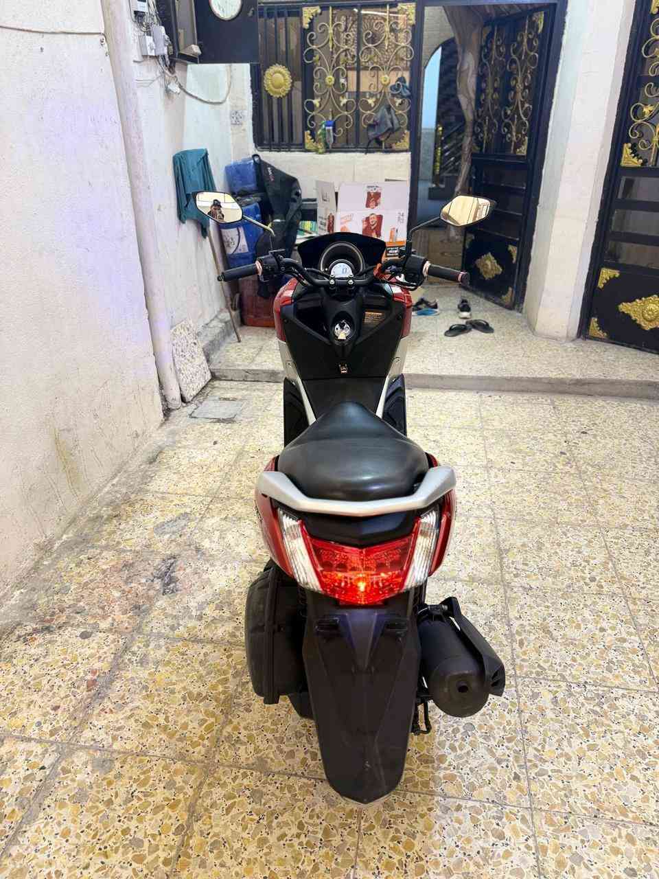 سلام عليكم ان ماكس وكاله دراجه ممغتوح شي بيه وخير من الله ماشيه اقل ٣٦ الف دراجه جديده منزله من معرض لقيسي بل كراده لشراي يدلل رقمي ***********  خابرني واتساب.وتدلل رايده ١٧ بيه مجال بصيط للشراي لونه مميز
