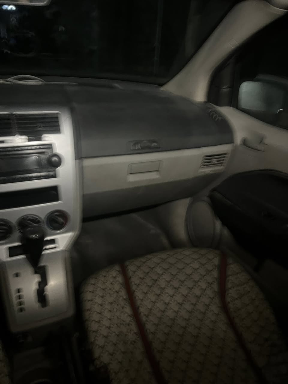 سلام عليكم من رخصت مدير الكروب دوج كاليبر 2007رقم ديالى إنكليزي بسمي مكينه 2400بلاد قبل 6اشهر شاده مصفره هيئ و غرامة سياره بيه فقط صفنه بل كير سعر المطلوب ٢٥ورقة بيه مجال قليل وهاذه رقمي ***********
