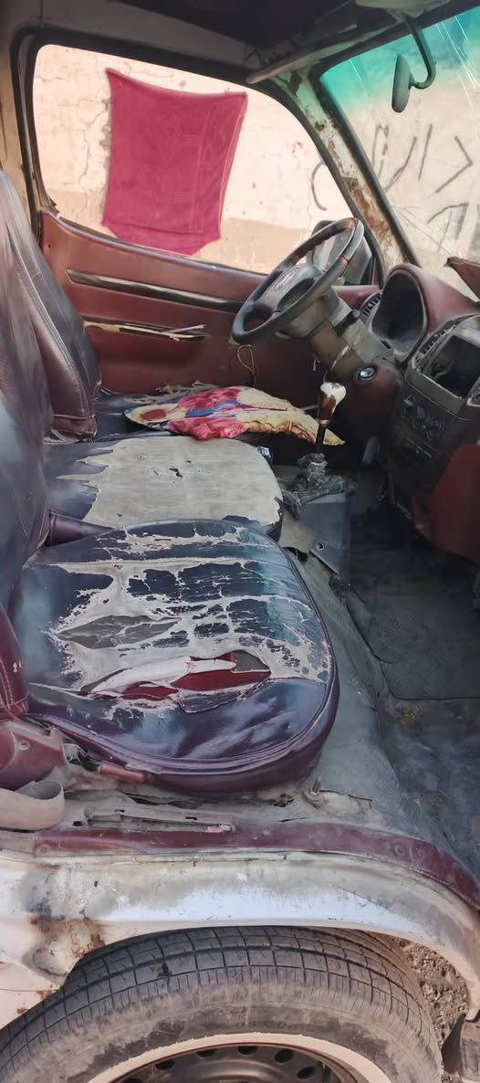 سلام عليكم كيه فتون  مديل ١٢ رقم انبار أحمر صدامي مصفره هيا غرامات عليها مليون وربع صاحبه موجود ماكينه جديده كير جديد اكسنت جديد دواخل نظيف حداديه جديده *********** رقم الاتصال العنوان بغداد زعفرانيه السعر 20
