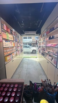 كوزمتك • محل جاهز • فاترينات','سبلت'