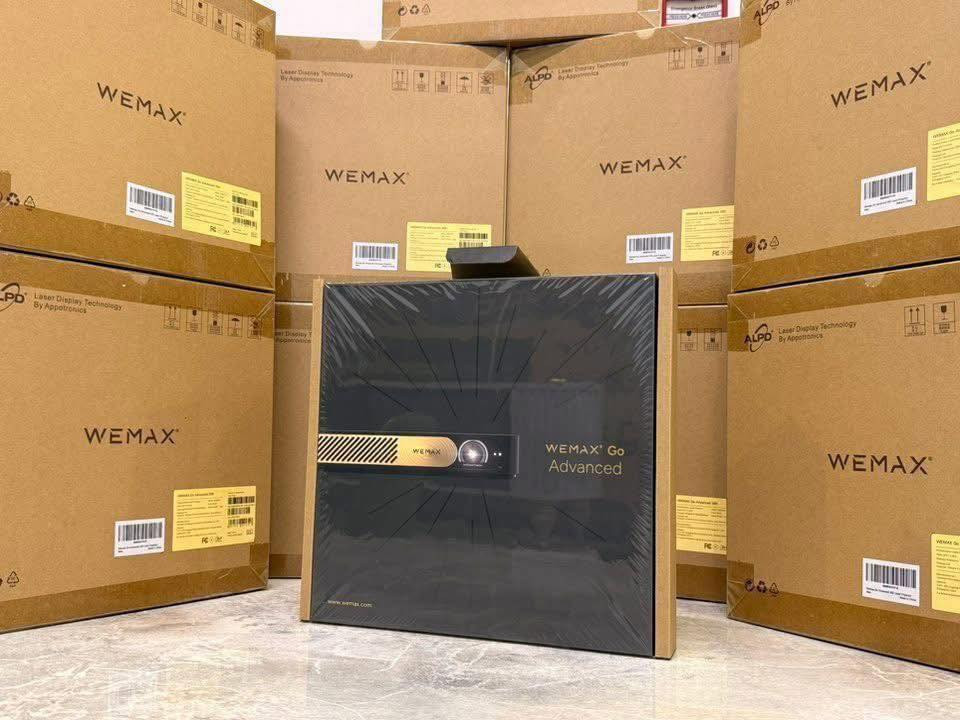 لمحبين السفر والمدرسين وأساتذة الجامعة  وفرنا لكم شحن ليزري
.

تواصل واتساب ***********

هم ليزري هم شحن  افضل داتا شو شحن ليزري  

توفر الداتا شو الشحن اليزري اسمارت

نوعية (WEMAX Go Advanced)

 

الدقه 1080 يدعم 4k 

سطوع: 600 ANSI Lumens‎

نسبة التباين: ‎2000:1

‎

حجم الصوه من 40 الى 120 بوصة 

و على بعد 2 متر ونص من الحائط ينطي صورة بحجم 100 بوصه تقريباً 

سمارت بنضام Feng os 

المعالج: MTK 9629

الذاكرة: 2GB RA 

التخزين الداخلي: 16GB

🔊 الصوت

مكبر صوت مدمج: بصوت عالي وجودة عاليه من (Dolby Audio)

سعة البطارية 15000mA

‎ (تشغيل من ساعه وربع الى ساعه ونص )

ويعمل على الكهرباء مباشر 

منفذ الشحن تايب سي 

الوزن: ‎0.9 كغم فقط

السماكه : ‎≈ 2.5 سم (أنحف بروجيكتر ليزري محمول)

للمزيد من التفاصيل او الحجز عبر الخاص او واتساب  

العنوان أربيل متوفر توصيل 

للحجز عبر الخاص او واتساب ***********
