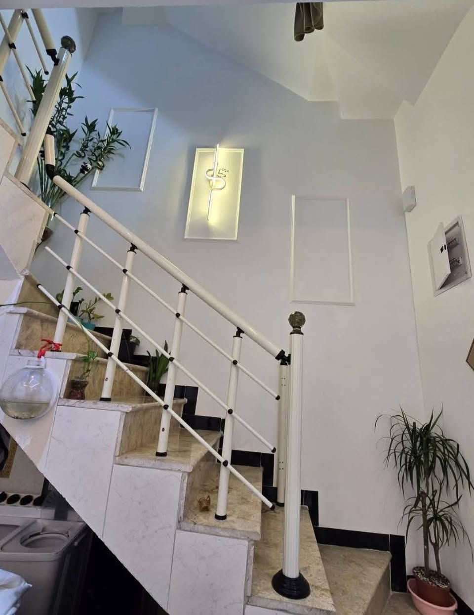 #متابعه_للحساب اللهم صلي على محمد وآل محمد
بيت اللبيع في كربلاء قرب فندق البارون  مساحة 75 متر طابقين
طابو  زراعي سند 25
 اقرار محكمة من صاحب الارض مباشرا الخدمات   تبليط ماء  كهرباء  مجاري  للاستفسار التواصل على الارقام التالية: 
*********** *********** ***********📞للتواصل واتساب
#متابعة_للحساب #عقار #بيوت #كربلاء فيسبوك انستا
