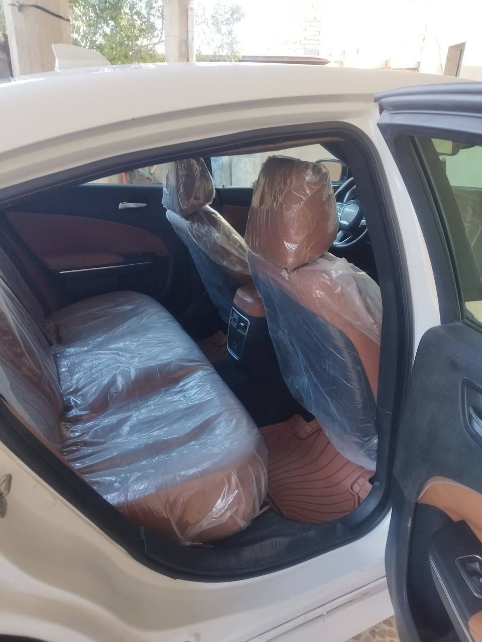 مساء الخير للبيع 2015 جديده بمعنه الكلمه جاهزه من كلشي حادث جاملغ وبابتين ملاون وبلعراق بيه صبغ شبر موضح بلمنشور 3600 كير محرك حداديه اكسن مكفول ماشيه 90 السعر 165 مكاني كربلاء طويريج ***********
