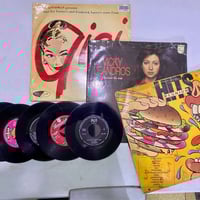 أسطوانات عدد ٨  موسيقى واغاني غربية نظيفة جدا صوت ستيريو  :- عدد ٣ حجم...