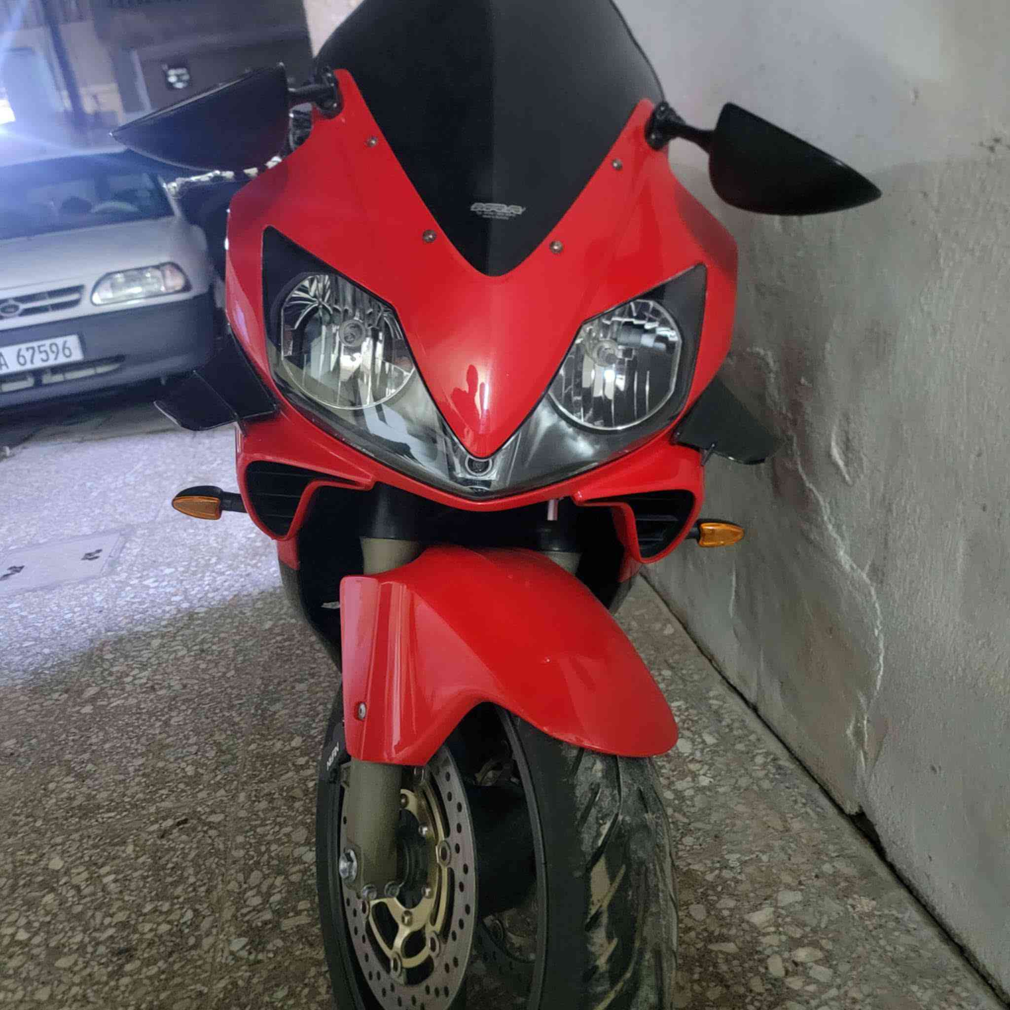 السلام عليكم دراجه بطح افوراي
موديل ٢٠٠٤
شباب الدراجه كفاله عامه 
يعني بلاايلاون 
بيها فقط شخط واحد كد ربع اصبع يعني دراجه ماشيه ٢٧ الف وكاله 
وبيها صالنصه مايف سعرها ٣ ورقات
لتخارني دكلي شبيها غير هاذ اذه. بيها اطيكيها بلاش
وللعلم الدراجه نازله من كلشي وكلاشي صار شهرين 
مكاني بغداد 
اتصل وبيك خير ودلل 
***********
