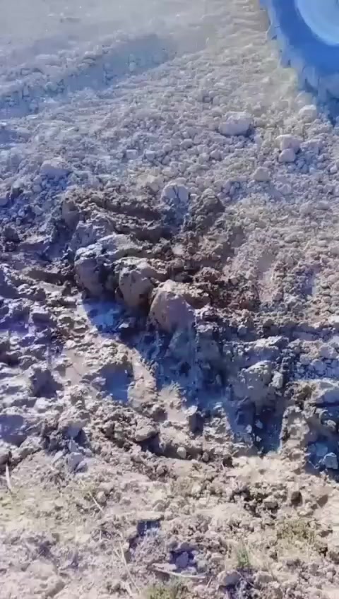 أرض زراعية طابو 25 واسط الزبيدية مساحتها 75دونم وكما موضح بالصور طبعا هذا عمل السنه الماضيه حالياً هي بور لعدم التفرغ لها...... تبعد عن شارع نعمانية زبيدية 300متر .نهرها وطريقها لوحدها وحصه مائية ومضخه عليها باقي التفاصيل يتفضل خاص متواجد ع الخاص


**إذا كنت صاحب هذا الإعلان وتريد حذفه لأي سبب، رجاءا أرسل رسالة إلى الدعم الفني**