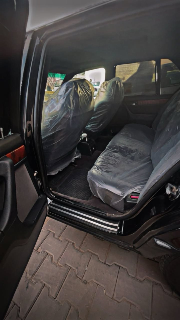 السلام عليكم BMW 735 فوول 
بدون دكه جاكوج صبغ جماليه مشرووع وطني رقم نينوى دولي السياره شرط كل السياره جديده محرك كير صدر تايرات تبريد ثلج نوعومه ونشاط  تحويل بنفس اليوم  السياره مال جناي السعر 90 ورقه وبيها مجال ***********
