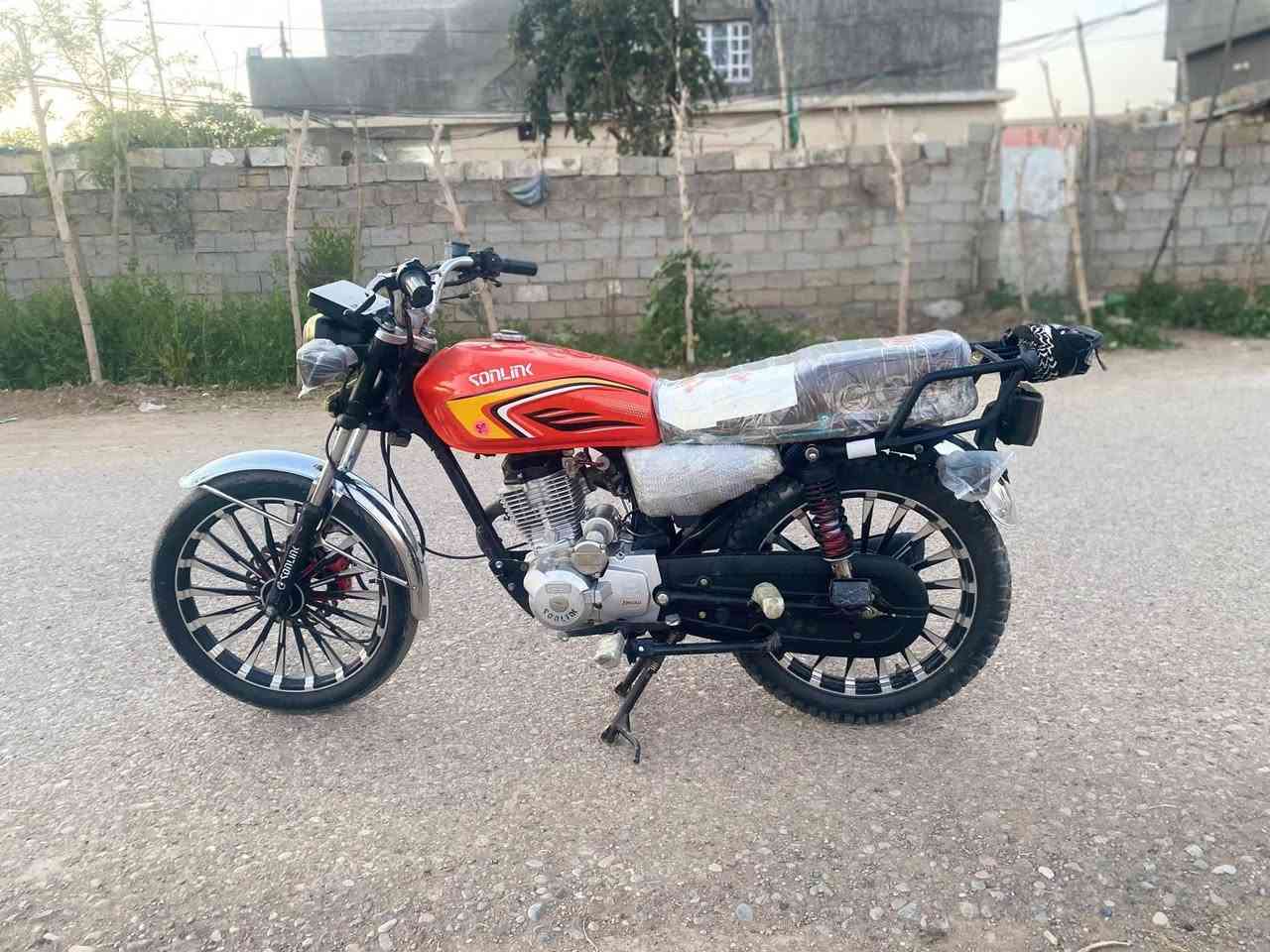 السلام عليكم دراجة لبيع سيفان موديل ٢٥ السعر ٦٠٠ وبي مجال 
***********
