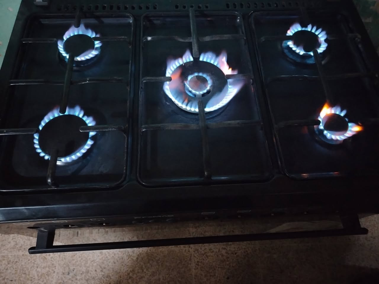 السعر ١٥٠
العنوان كراج الشمال
للتواصل ***********
