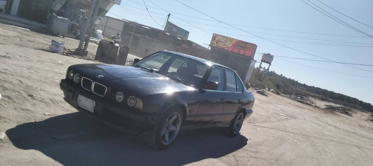 سلام عليكم بي ام دبليو 525كفاله محرك اوكير حاويه 6سلنتر مفتوح ويل كب رياضي تخم تاير جدد غرفه جديده ***********تحويل مباشر بيع اومراوس حسب القناعه
