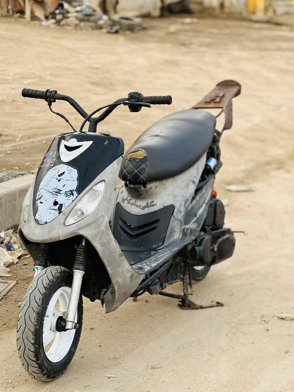 سلام عليكم ماكس منغولي حربيه دراجه حلوه وناعمه كلش شرط ماتسمع صوته كامله فقط بيه باتري ضعيف اما الباقي تخبل مكاني ناصريه سيددخيل سعر 450 وبيه مجال الشراي رقم ‭0788 532 4998‬
