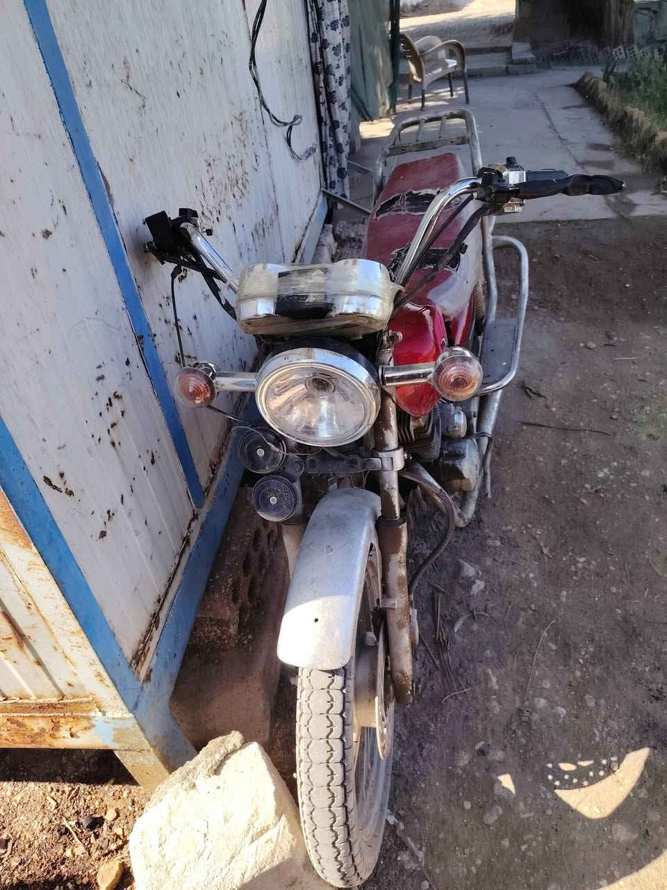 سلام عليكم جونده للبيع تعمير جديد كهربائيات كلهه شغاله
السعر ٣٠٠ وبيها مجال مكان كربلاء
***********
