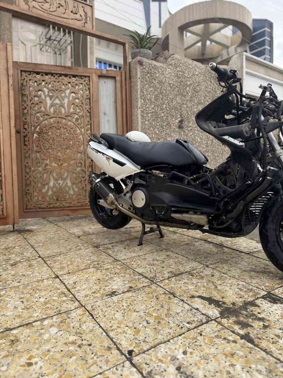 سلام عليكم تي ماكس 2007 مكينه كفاله عامه ما مفتوح برغي بيه كهربائيات كلها شغاله نقصها جاملغ وبجم السعر ١٤مجال قليل حك الجيه بيه دراجه اذا مفتوحه مكينه اخسر كروتك وجيتك عنوان بغداد البنوك ***********
