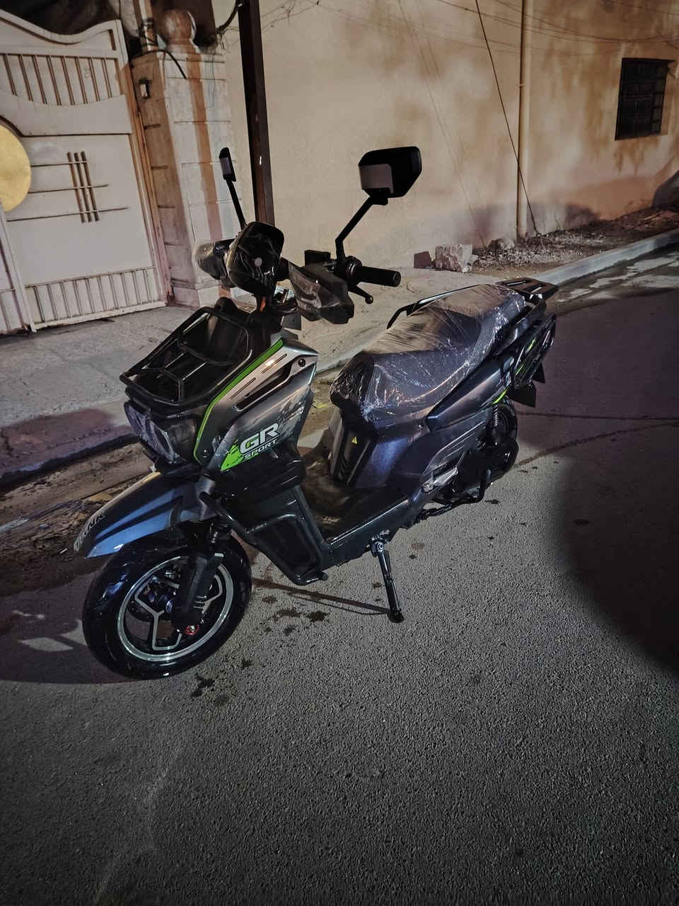 سلام عليكم للبيع أو مراوس دراجة شحن اباجي موديل 2025 جديدة فول مواصفات
نضام بك
نضام بارك
شاحن تلفون
ثلاث سرع
ملف 3000
ستة بطاريات مسطرة 38 امبير
بصمتين +سويج
قفل ستيرن
مدرعة
تمشي 70 كيلو بشحنة الوحدة سعر مليون وبيها مجال مكاني بغداد الجديدة رقم ***********
