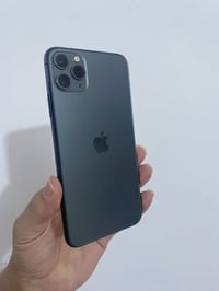 ايفون 11 برو ماكس عطله بي سماعة ذاكرة 256  البطارية 93  سعر 265 سعر نه...