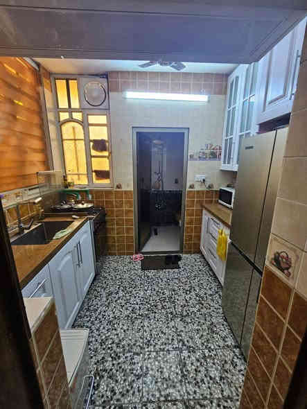 دار للبيع طابو صرف تحويل مباشر 
المساحة 50م 
الموقع حي الاعلام قرب شارع الخفاجي / او مدرسه التعاون
يحتوي الدار على كراج وصاله ومطبخ وخدمات ومنور والطابق الثاني يحتوي على غرفة نوم مع غرفة سندويج وسطح 
السعر 130 مليون 
للاستفسار يرجى الاتصال على الرقم (***********)
واتساب أو مراجعه مكتب أميمة للعقار  الكائن في حي الشباب شارع اميمه قرب سوق اميمه مباشرتٱ
