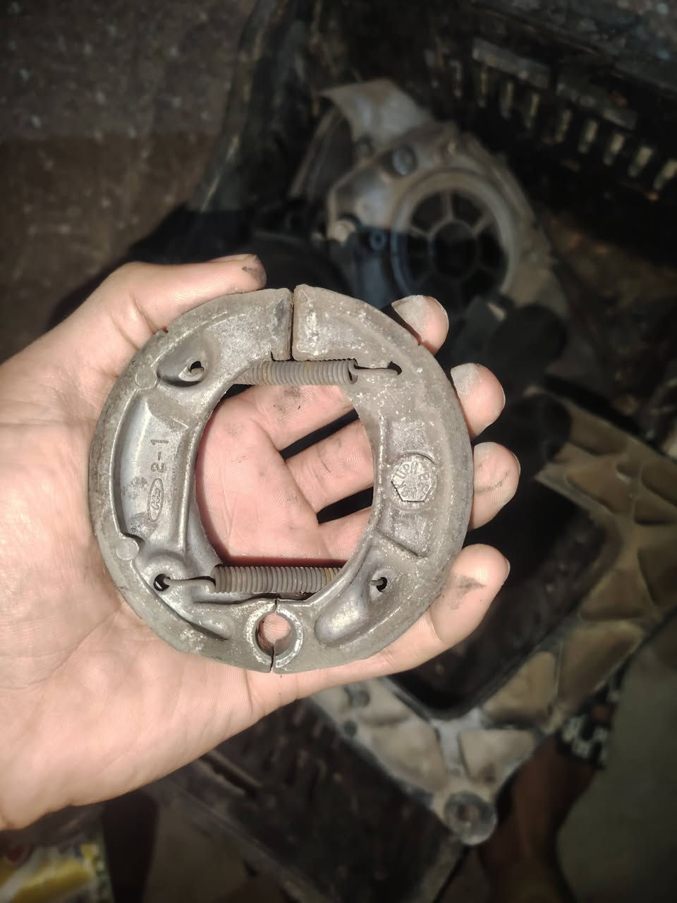 سلام عليكم شباب غراض دراجات فورزة 08 ابيعلك بسعر المي جوة سوك ابيعلك كلجات خلفي وامامي خير من الله نعومة شلعة تصل ودلل *********** او خاص هم موجود
