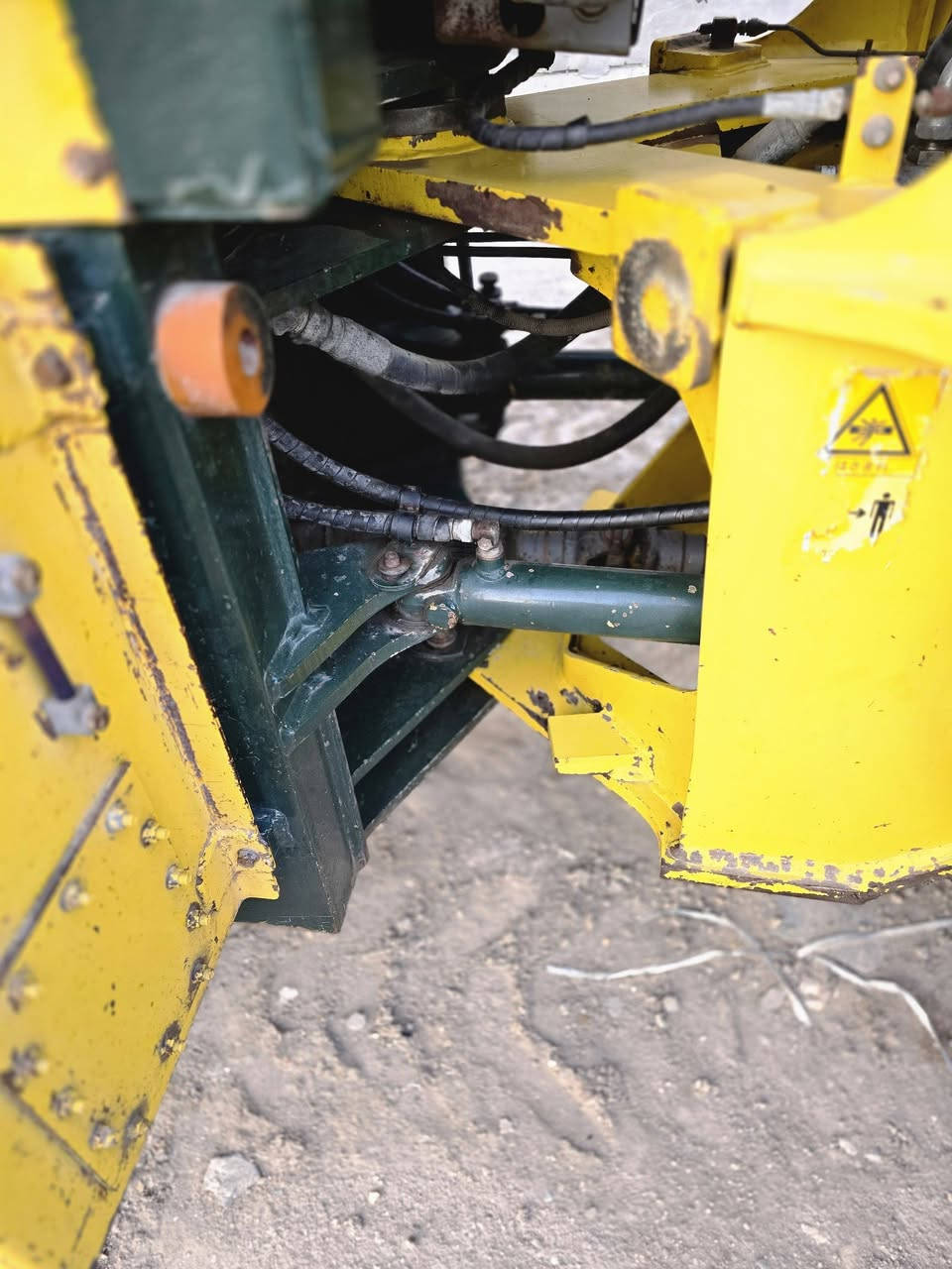 سلام عليكم 
للبيع شفل كاوسكي حجم 50 مكينه كمنز بم ونوزل   ***********
