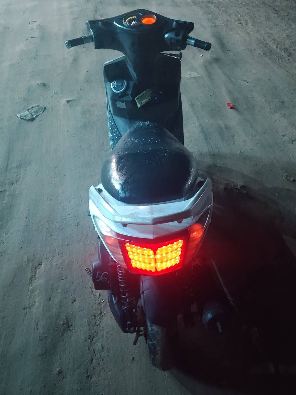 سكنس ال بيع دارجه حلوه نضيفه شلعه معدل فول شرط تجي تطلع بيه معجبتك عوفه روح دراجه تجي وين مي عجبك فحص دراجه ياباني مزوده 58 ونص سعر 700 بيه مجال ‏‪***********‬‏ بي واساب
