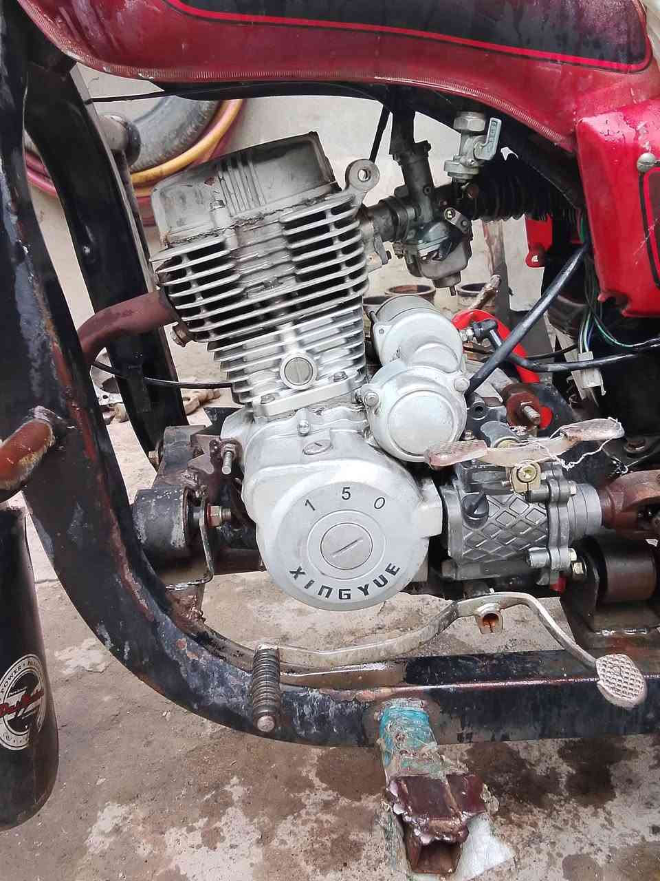 ستوته لبيع السعر 800 وبها مجل مكني حي نور رقم هاتف ***********
