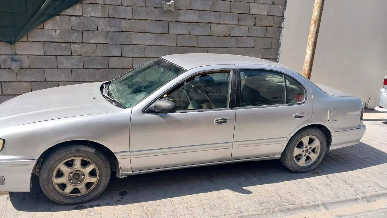 سيفيرو 
محرك كير كامري
مصبوغ عام 
بيها غرامتين وقوف خطأ يطيح من السعر 
راعيها موجود بالبصرة المركز 
يحتاج لها ترتيبات فقط بالكهربائيات 

٢٥ وبيها مجال

***********
