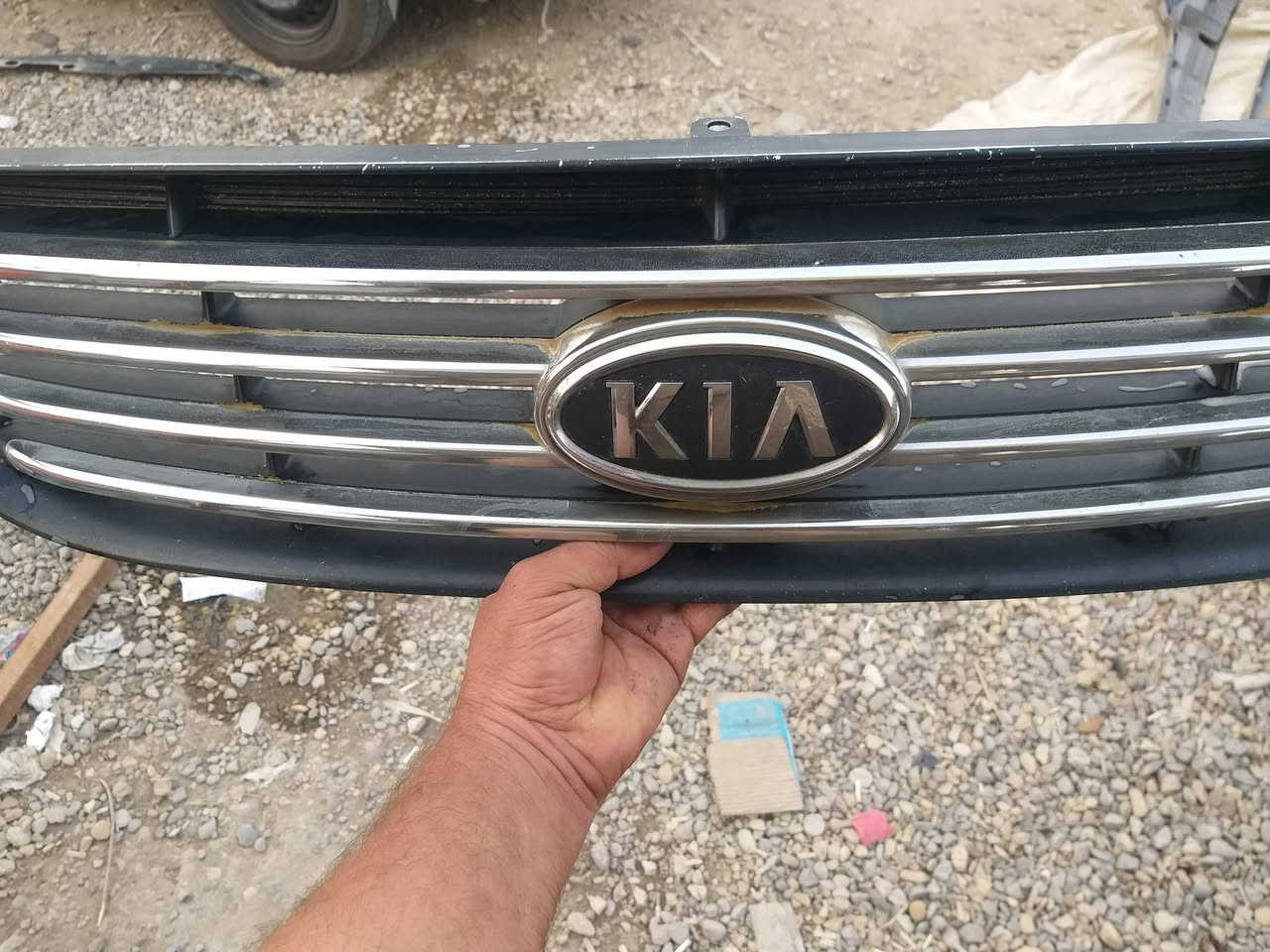 سلام عليكم غراض اوبتيما للبيع دعاميه أمامي شباك  مكان ذي قار رقم ***********
