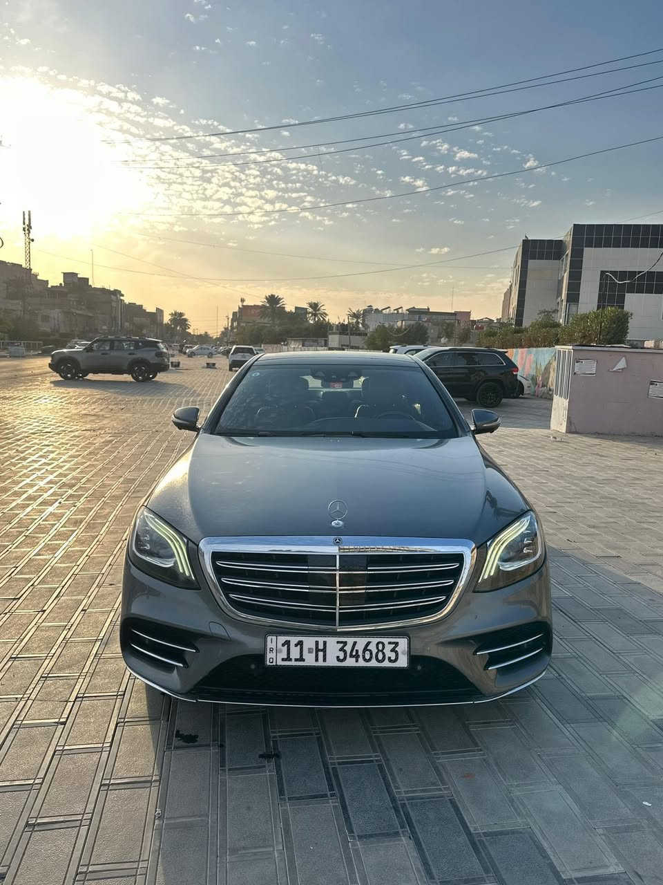 5 دكم
مارسدس s560 
موديل 2019
 ماشية 86 ميل
وارد امريكي كلين مكفول عدا دعاميات صبغ
كير محرك مكفول
لون رصاصي مميز فول مواصفات
مواصفاتها معروفة للجناي
***********
الموقع بغداد المنصور
السعر 49.000$ وبيها مجال
