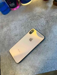 ايفون XS • ٢٥٦ • ذهبي