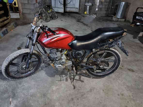 سلام عليكم دراجه شغاله كلشي مابيهاا سعر ١٥٠ وبيهاا مجالي مكاني جلولاء *********** بس بنجر تاير لمامي
