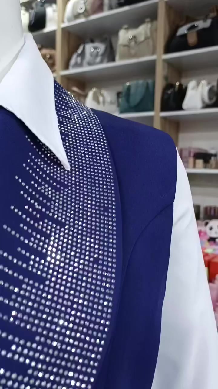 #شوووفي الجمال عيني لحكي وتعالي 🥰
متوفر داخل الفرعين الاول والثاني
العنوان نجف حي الميلاد شارع السوك
الكندي للالبسة النسائية والاطفال 
tiktok.com/@apeel.alkndee


**إذا كنت صاحب هذا الإعلان وتريد حذفه لأي سبب، رجاءا أرسل رسالة إلى الدعم الفني**