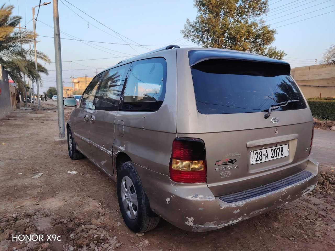 السلام عليكم
كيا سيدونا ٧ راكب.  موديل ٢٠٠٥  محرك كامري محور رقم نجف تبريد شغال سياره جاهزه خير من الله السعر 60  وبيها مجال استفسار رقم ***********
