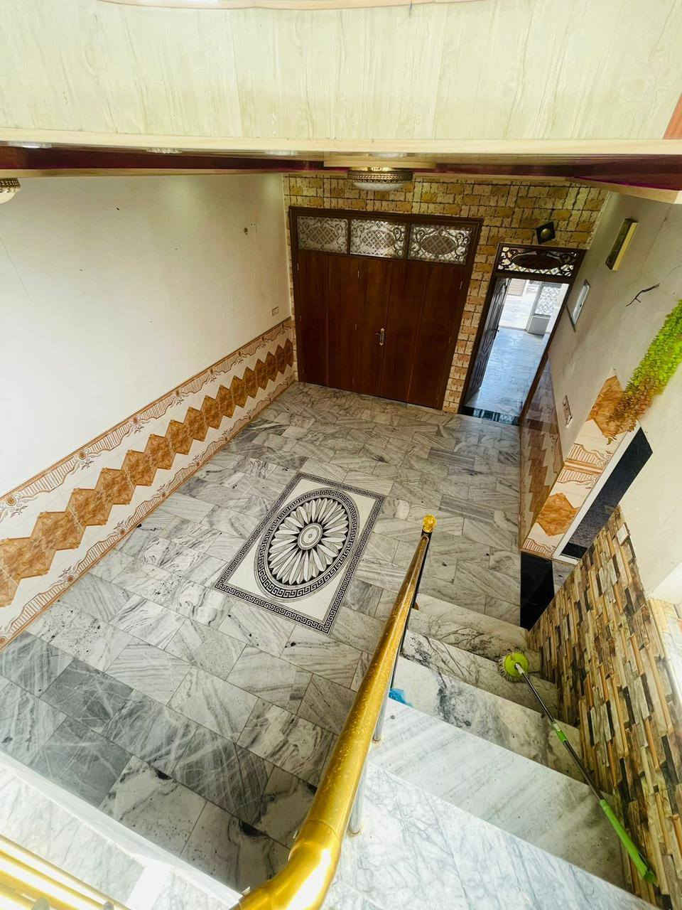 بيت للبيع مساحه ١٢٠ متر طابو صرف 
حي ميسان قطاع ١٤ على مشتل 

الطابق الاول غرفه وصاله ومطبخ وستقبال 
وصحيات داخليه وخارجيه ومكشوفات 
الطابق الثاني غرفه وصاله وصحيات 

السعر ١٩٥ مع مجال 
او متابعه صفحة ابو أبو علي الخالدي  كل عروض حي ميسان 

للاستفسار مكتب الخالدي للعقار
موقع المكتب حي ميسان شارع كيات قبل تقاطع شارع بوريات 
او الاتصال على الرقم التالي
***********
***********
***********

