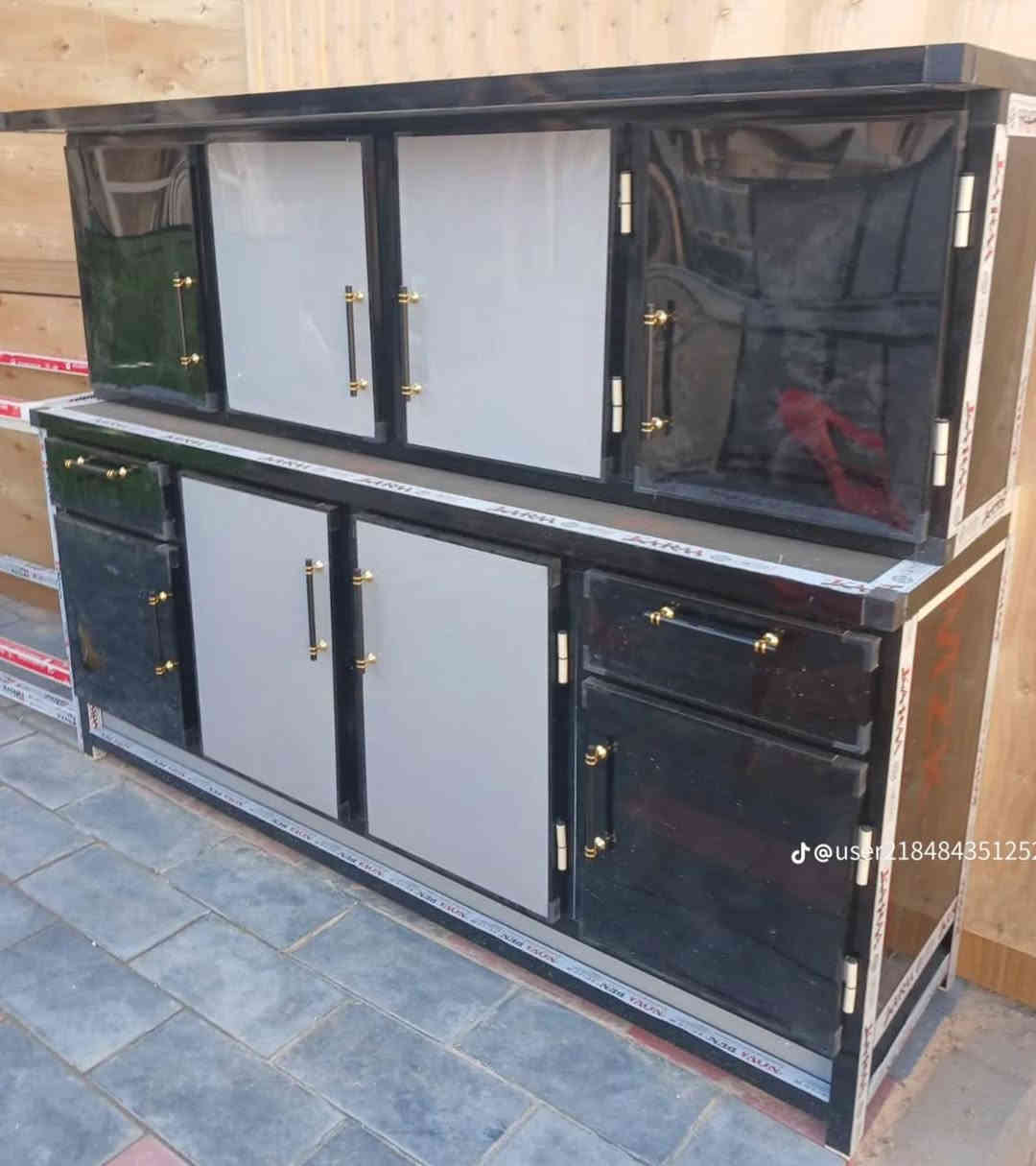 حسب طلب كاونترات المنيوم الاستفسار رقم تلفون وتساب موجود *********** النجف, العراق
