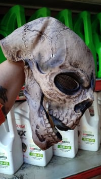 قناع • جلد اصلي