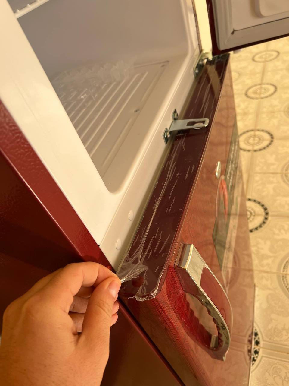 ثلاجة نوع شاربو غير مستعمل جديد طك فلين مجرد مفحوصة فقط 13 قدم 
السعر ع الخاص مكاني بالحلة 
***********
