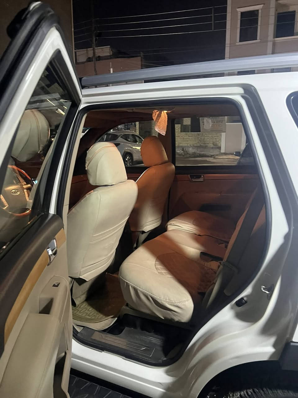 سلام عليكم من رخصه الكروب كيه مهاڤي موديل 2012 ماشه 178 وقابله لزياده فول مواصفات واحد ع واحد والسونار موجود بالنشر السعر 150 وبيه مجال هاتف ***********
