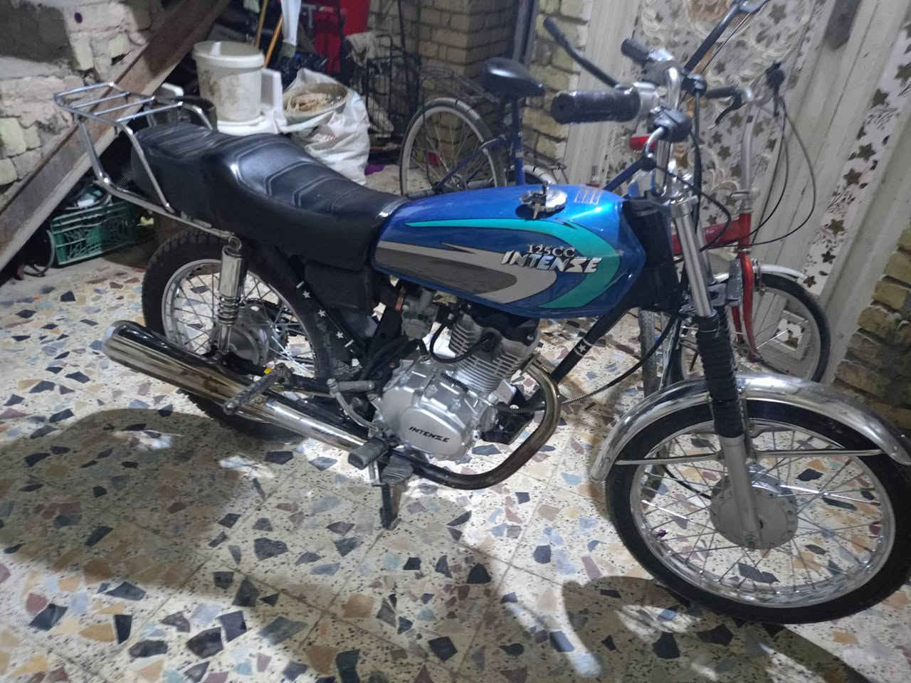 سلام عليكم دراجه اللبيع نضيفه بدون مكانه حي رساله سعره 650 الرقم ***********
