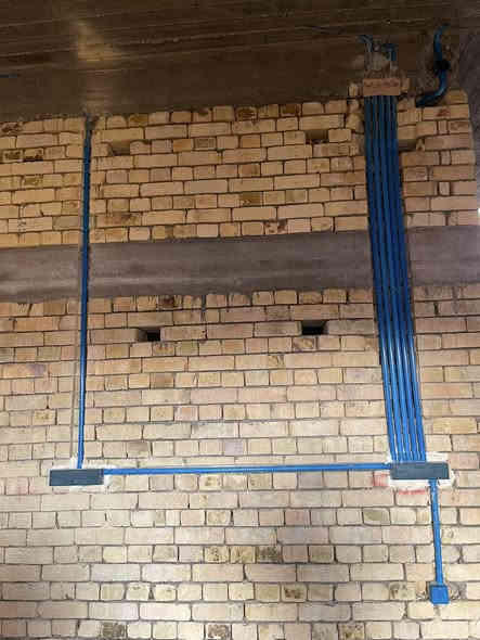 بسم الله الرحمن الرحيم 
بفضل الله تم إكمال نزلات ل احد مواقع العمل مساحة 200 م
تفاصيل العمل
منظومة بايب سبالت  
منظومة الإنترنت + الكامرات
منظومة الفوتسيل للاناره الخارجيه 
منظومة الساحبات صاروخيه 
مستعدون للعمل في جميع  مناطق البصره 
📞 *********** عبدالله الكهربائي
