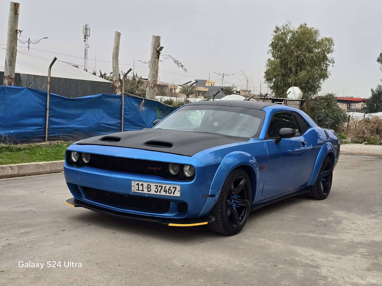 للبيع
سعر 110$
جالنجر 2012 محدث 2020 
🚫مصبوغة عام تغيير لون 
محرك 6 سلندر حجم  3.600   كير اوتوماتيك شرط المحرك والكير 
رقم بغداد  دولي رقم وهزة وسنويه  جديده 
شرط التحويل 
بصمة تشغيل بصمة ابواب تشغيل عن بعد 
شاشه كامره تحكمات ستيرن كشن كهرب 
داخل كنتارة 
صدر امامي خلفي بشرط 
سيارة جاهزه دينار متصرف عليها 
موصل الايسر 
***********
***********
