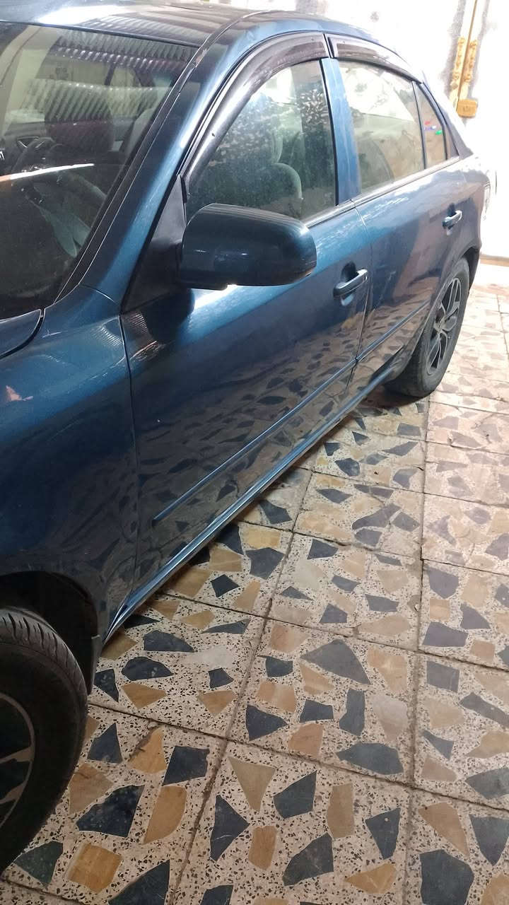 للبيع سوناتا ٢٠٠٧ بغداد بسمي وارد امريكي حادثها جاملغ خلفي بدون دواخل سياره جاهزه مكينه جديده كير جديد صدر جديد بيها منظومه غاز محرك ٣٣٠٠ سياره جديده  مصبوغه عام للجمالية  تبريد ثلججج  عنوان بغداد حي الجهاد للاستفسار ***********////السعر 84ورقه
