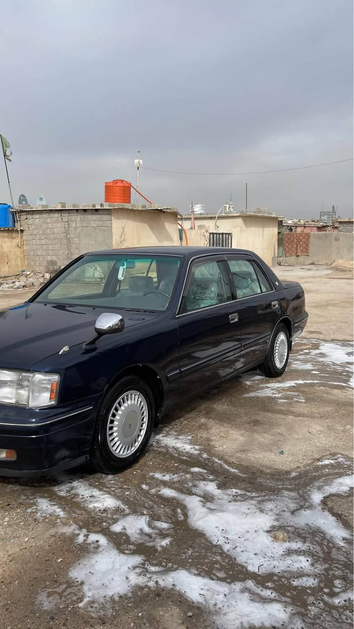 تويوتا كراون . راس الثور تكم للبيع او المراوس موديل ٩٩ مكفول من الكص والنقل والضربه صبغ فقط قمارة وجاملغات خلفيه اثر جراد 
مكينه جديد كير شاد جديد وبلادي شرط بعدة بضمانه محرك 2500 ديلكو حداديه كلها جديدة كاردن جديد ويل وتخم تاير حاويه باكيت سيارة كامله من كلشي كلشي جديد 
العنوان البصرة الزبير البترو 
السعر 110 وبيها مجال 
للأستفسار اتصل : ***********
                                  *********** الزبير, البصرة
