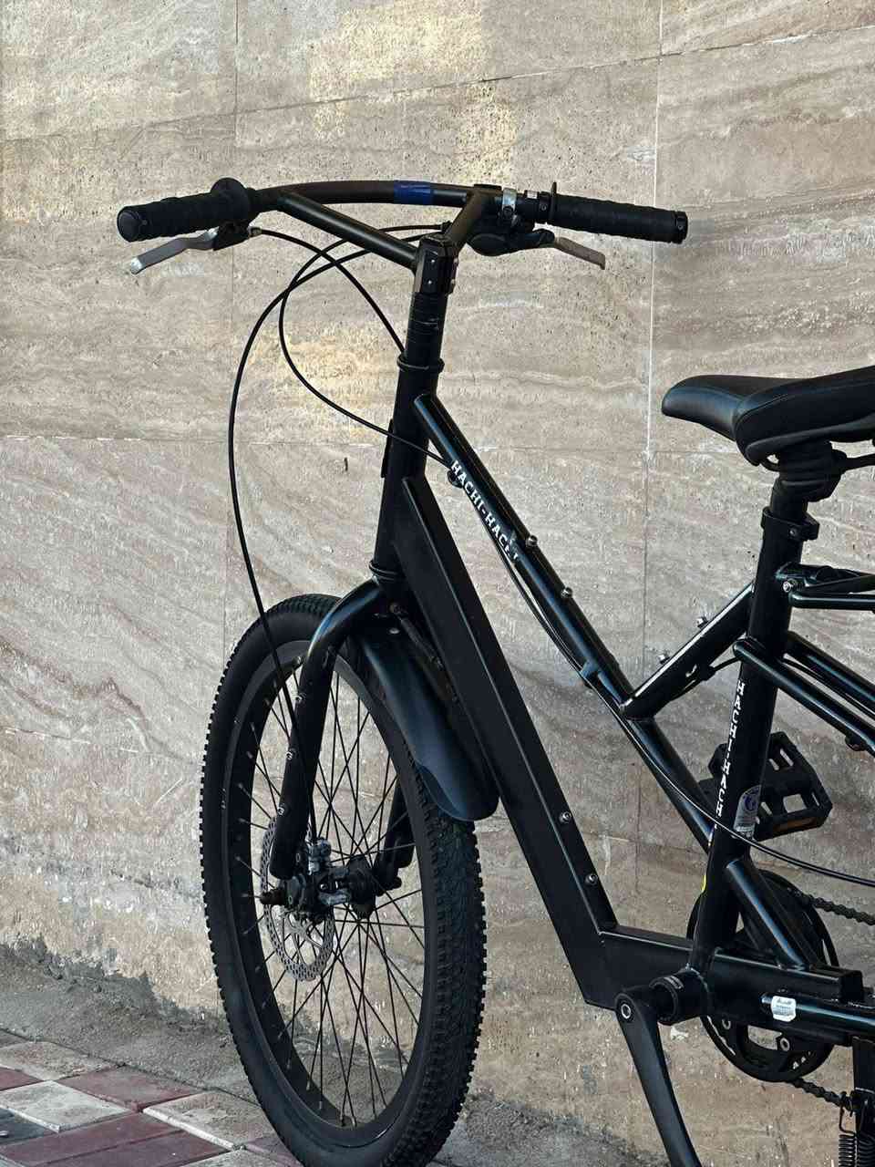 الكتابة
السلام عليكم ورحمة الله وبركاته 🌹
🚲 دراجة هوائية للبيع – تصميم مميز ونادر
المواصفات:
حجم الإطارات: 26
بالة ياباني أصلي مع شرط الفحص والضمان والنظافة
سيباية خلفية عريضة جداً، مناسبة للأوزان الثقيلة
إمكانية تركيب صندوق أو سلة بكل سهولة
بريكات دسك أمامي وخلفي
مقود ماركة أصلية
كير سحب/دفع 8 نمر
الدراجة بالكامل ختم واحد
النظافة: 95%
📍 العنوان: كربلاء – طويريج
🚚 تتوفر خدمة التوصيل إلى جميع محافظات العراق
📞 للاستفسار: *********** (اتصال أو واتساب)
ملاحظة: أجور توصيل هذه الدراجة تقارب 30 ألف دينار لأنها كبيرة الحجم وثقيلة.
بالتوفيق في البيع إن شاء الله.
